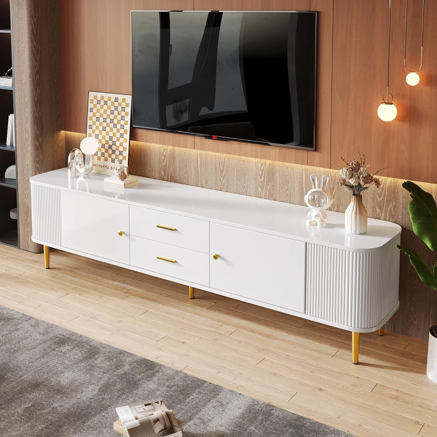 TV-Lowboard mit 2 Turen, 2 Schubladen, gewellten Seiten und goldfarbenen Griffen, 170 ¡Á 34 ¡Á 45